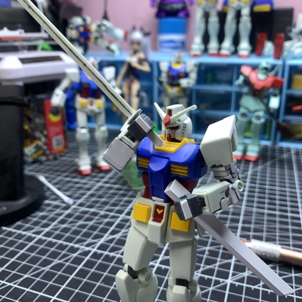 RX-78-2の全体構成をレッドフレーム風に装飾する加工です。（2枚目）