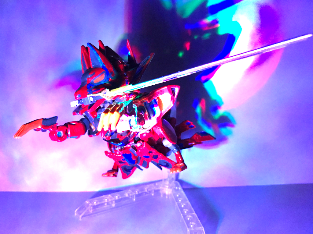 必殺技は「狐火・倚心天翔刃弐式」狐影閃の速度をはるかに上回るスピードで敵を切り裂く技。技自体も対人技から対軍技へとその規模を威力とともに大幅に上昇させている。その速さは赤い彗星が如く。