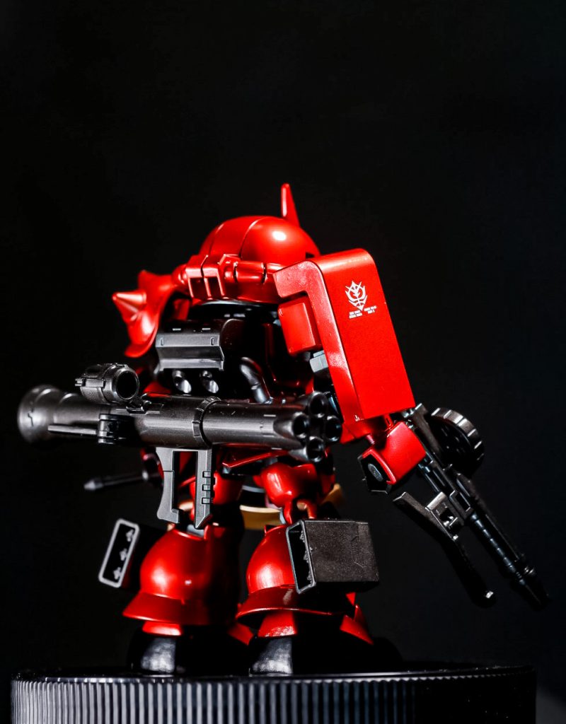 このキット何気に武装類が豊富なんですよね。ザクマシンガンにヒートロッドバズーカーにミサイルポッド付きです。