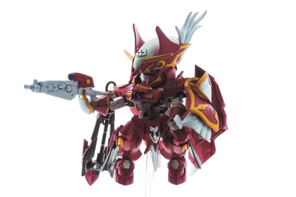 サブ武装はGNハンドガン。 兄たちと比べ射撃の腕が低いため、 サポートAIであるHAROが射撃制御を補助している。