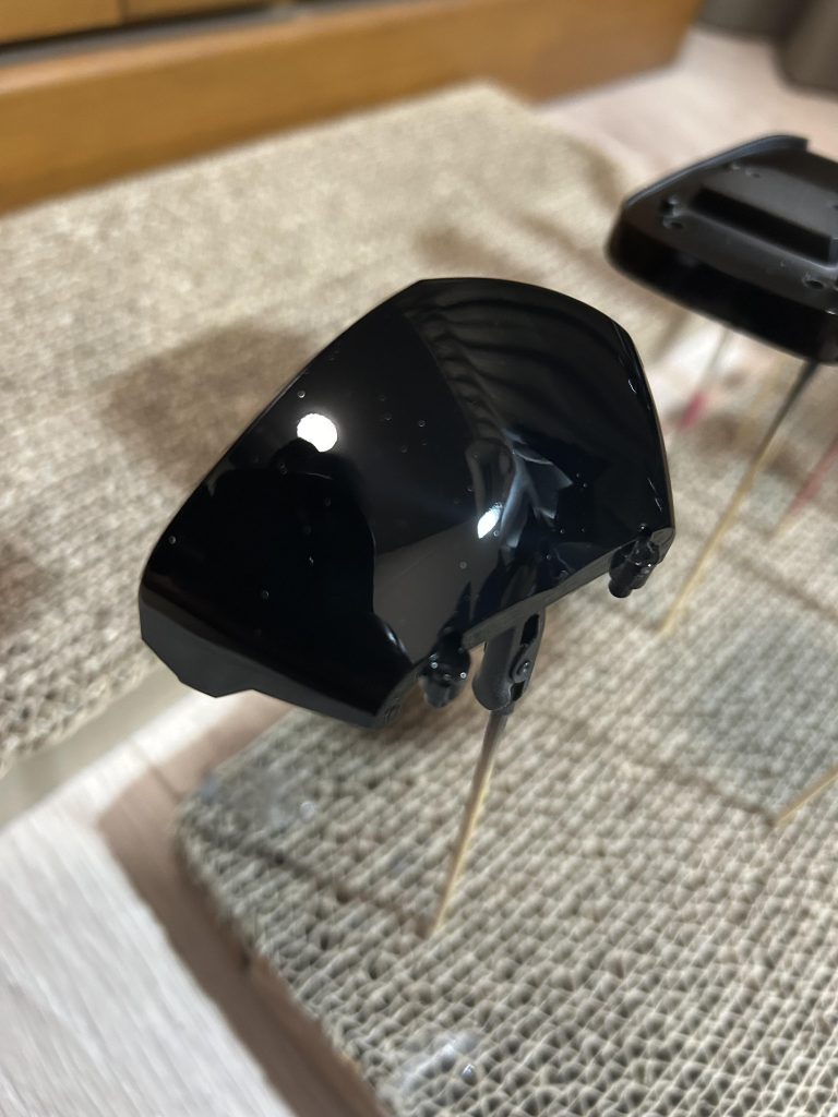 フルグロスクリアでいい感じにツヤがでました。