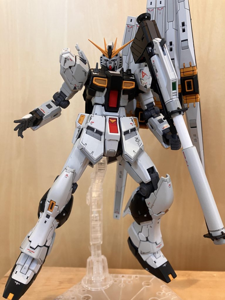 パチ組み→ディティール掘り直し→塗装→水転写デカール→トップコートです。νガンダムはバズーカがカッコ良く大好きです。RG νガンダム、噂に違わぬ神キット！伊達じゃない！