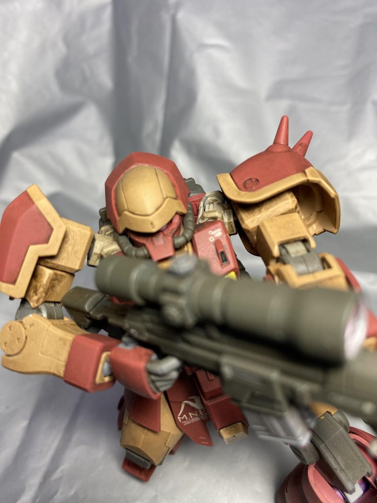 狙撃ライフル構えて!