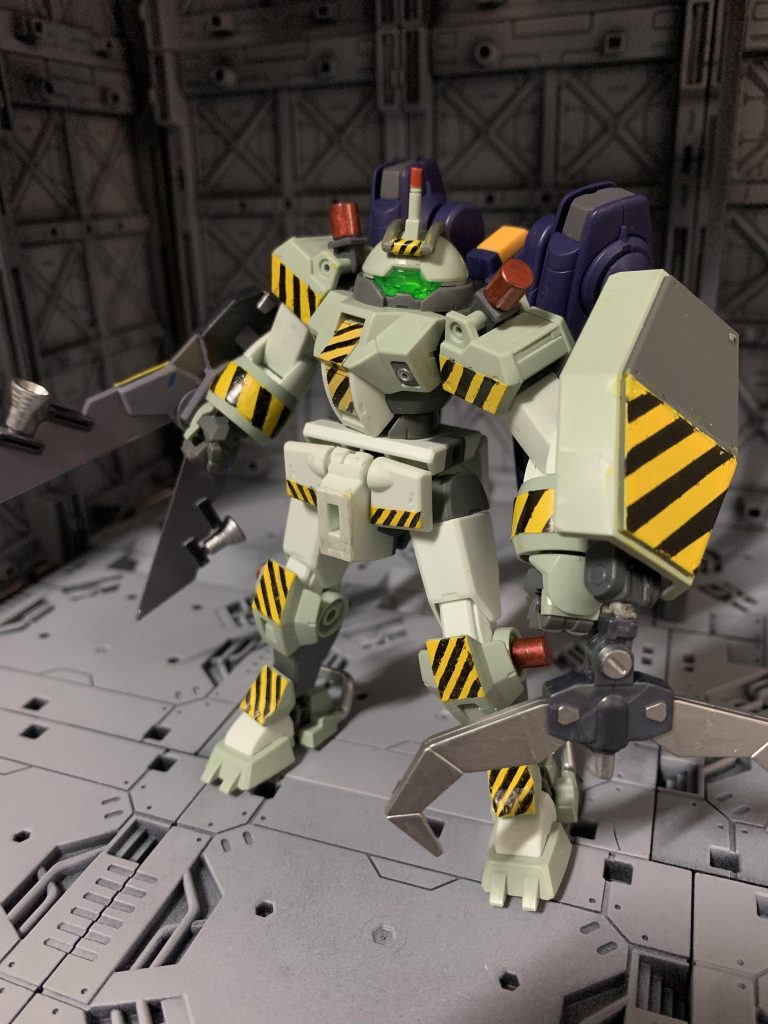 マーキング塗装まで。手書きなのでウェザリングしないとかなりアラが目立ちます…😅