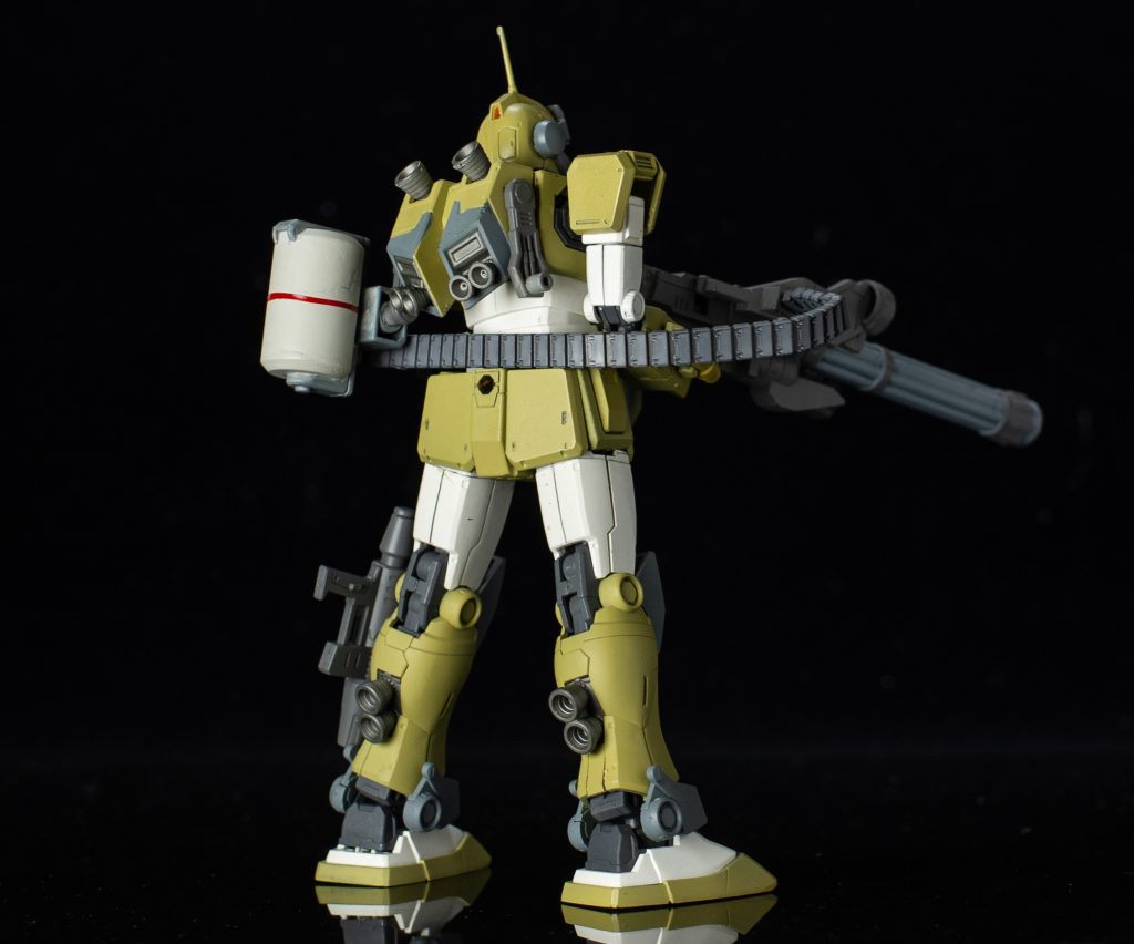 本体のカーキ色は、タミヤラッカーのカーキに、白と黄色少々、ダークアースで色を整えました。グレーは、タミヤ呉工廠グレーに、ガイアノーツ、ブルーグレー少々で、白はガイアノーツ EXホワイトとクレオス316番を合わせました。