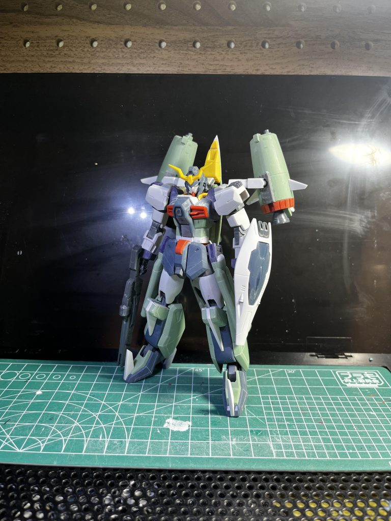 筆塗り塗装前状態。age2のパーツを多く使用しています。