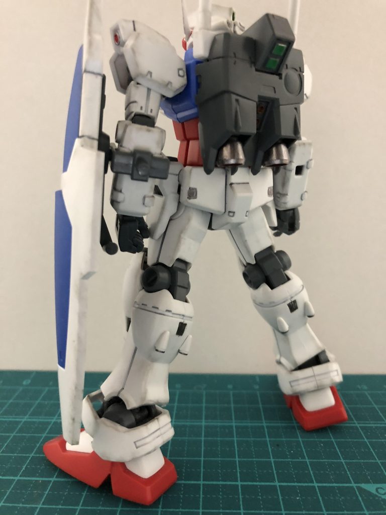 背面はシンプル