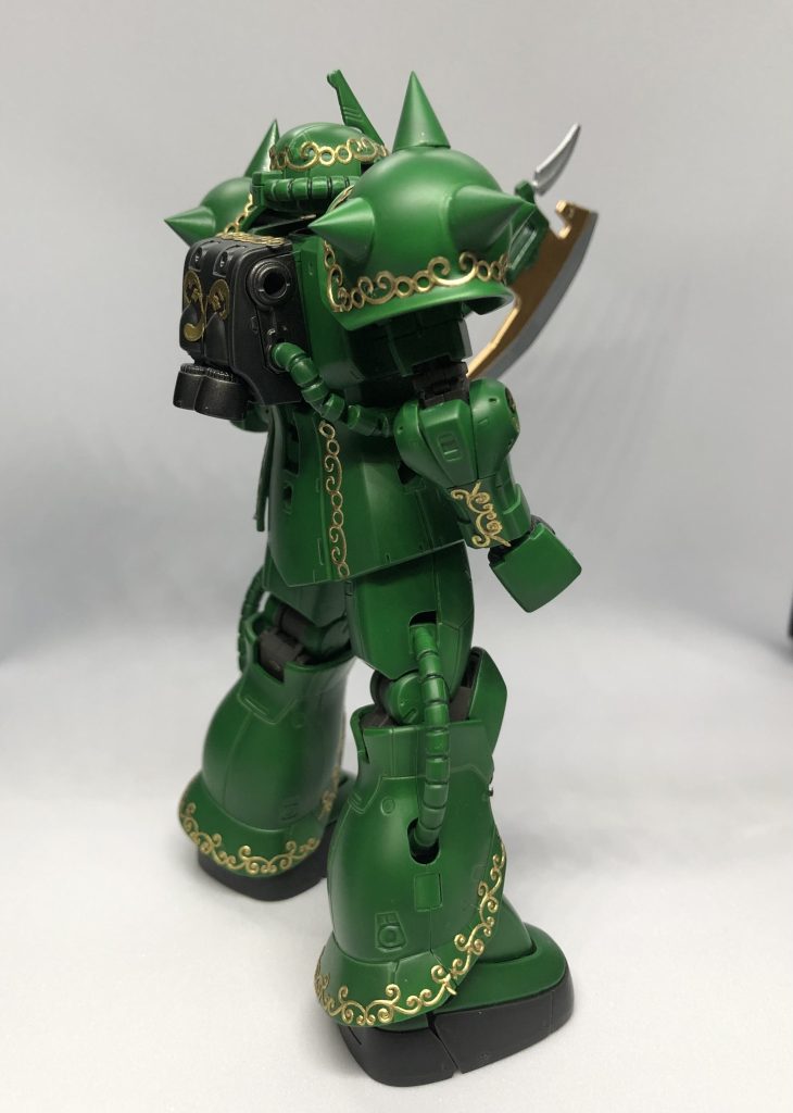 墨入れし忘れてます。拳の棘もつけ忘れてますね…。