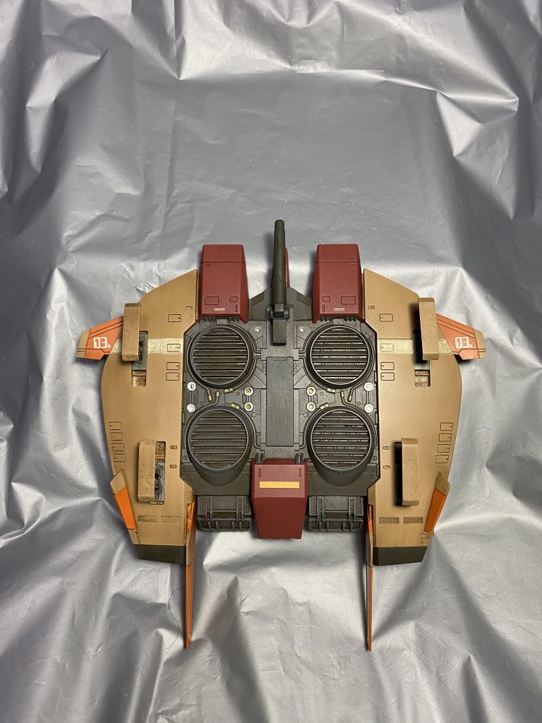 裏面！表面のオレンジ色比較して裏面はサンドブラウン！