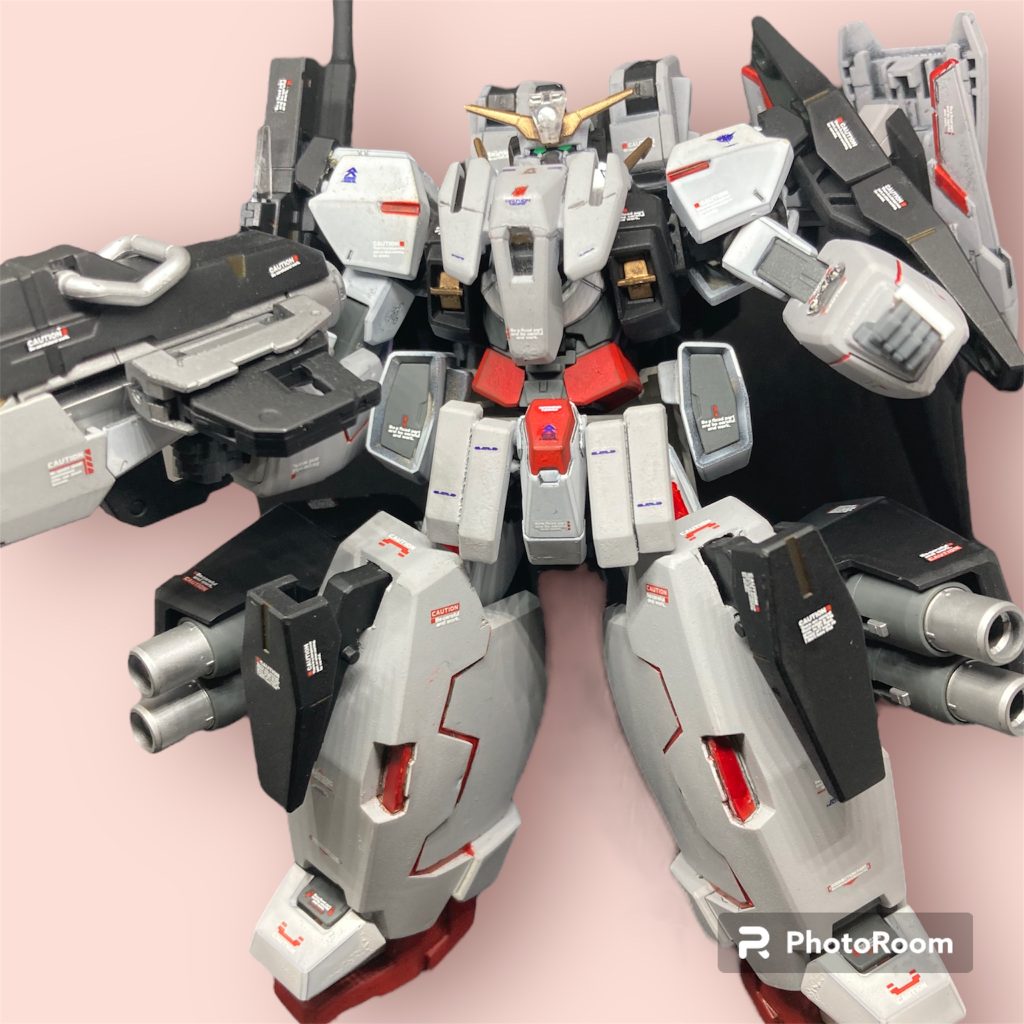 GNキャノンは脚に移設。