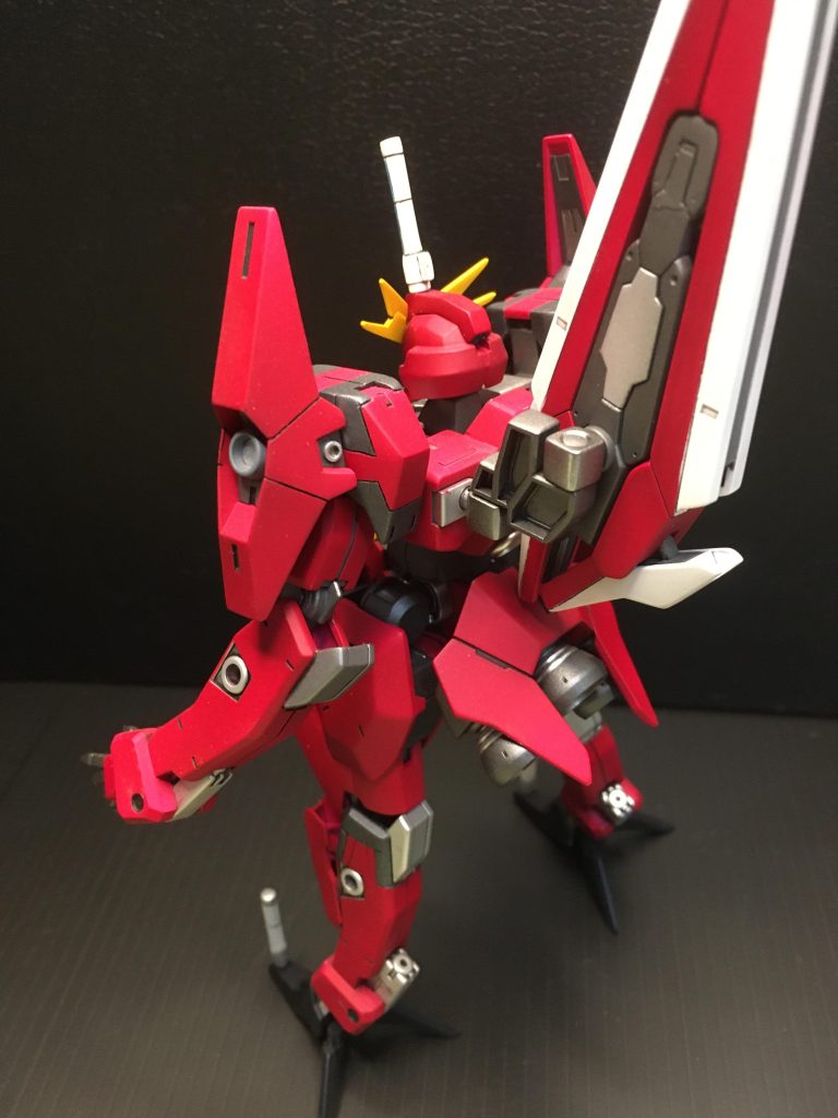 いつも通りの行き当たりばったりで組んではバラし組んではバラしの為、フェーズドアレイキャノン基部が割れたりしてますが…(・ε・)キニシナイ!!