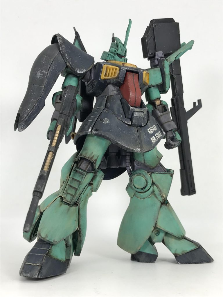 私みたいな横着モデラーの為に、ガンダムデカールのマーキングシールバージョンを発売してくれないだろうか🙄まぁアニメに忠実なデカールをあまり貼らないガンプラも…それはそれでカッコ良いのではないでしょうか😃