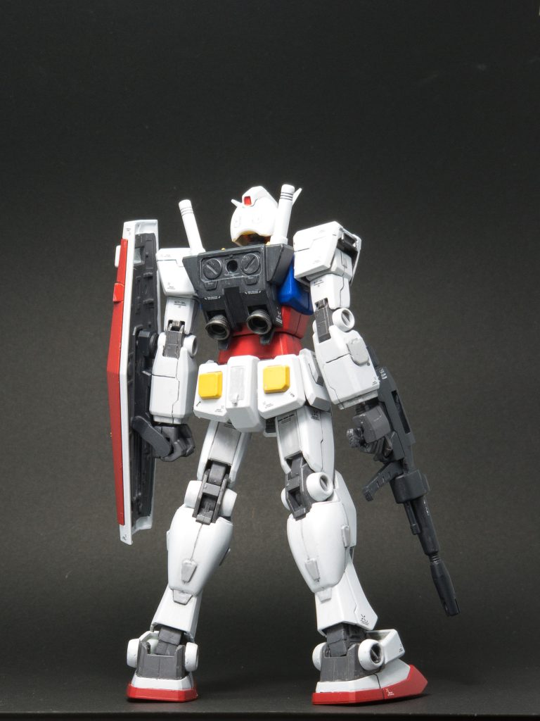 RX-78-2 ガンダム(リヴァイブ)–3枚目/制作者：ツナロウ
