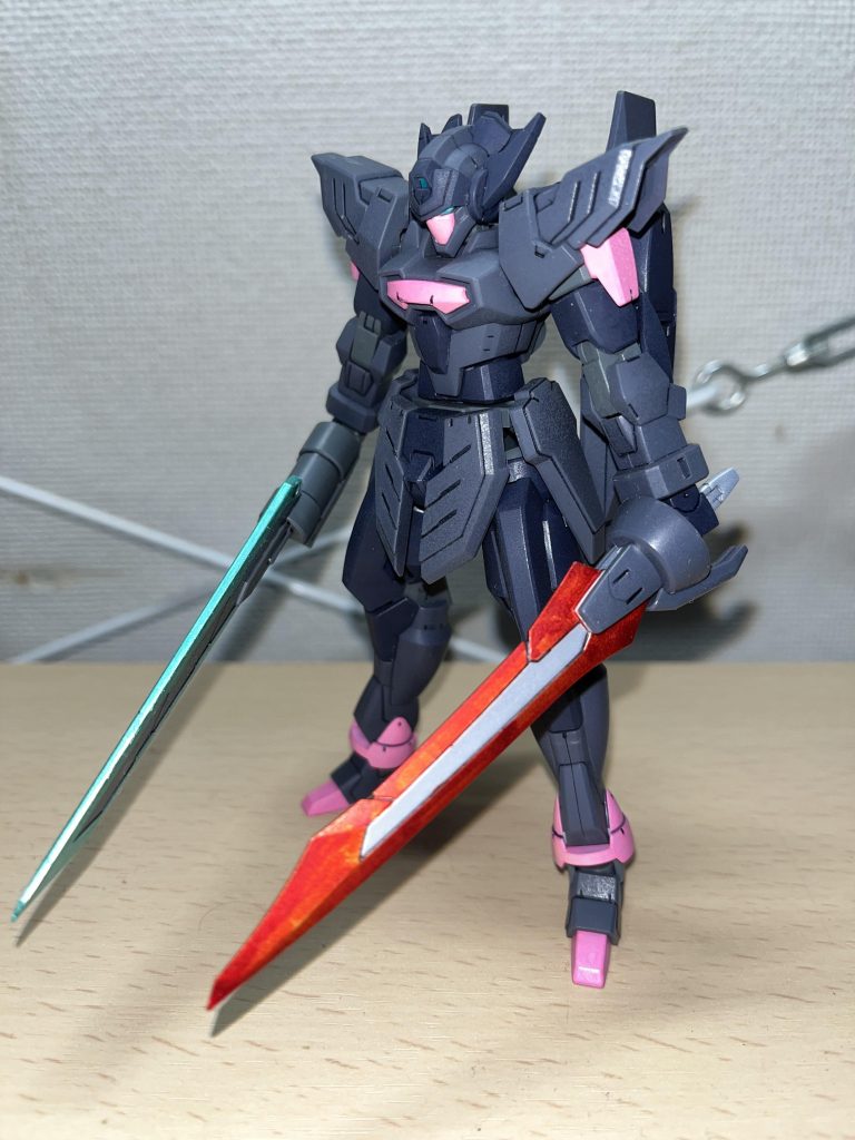 元は勿論Gサイフォスです。左手のドッズガンは廃止で元武装のサーベルを左手に、右手はスピニングブラスター付属のソードをメタグリーンで塗って、GN系武装っぽく!