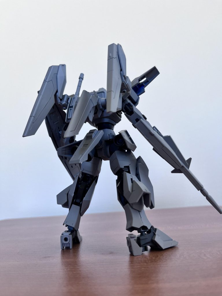 ロールアウトカラーとは名ばかりのサフ状態です。量産型有人機の設定です。