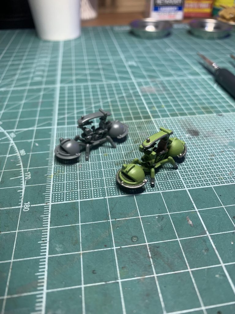 無塗装とツーショット①無塗装の方はレジン複製してワッパ軍団作ろうかなw