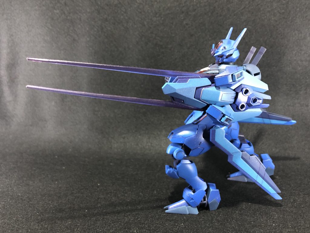 無改造でいい感じにビームサーベルがフィットしたのでパイルバンカー風に