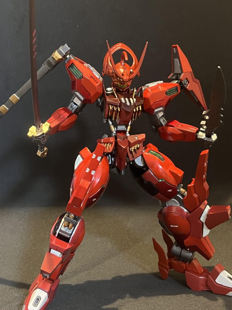 サブアームと尻尾がないと以外とヒロイックだったりします!