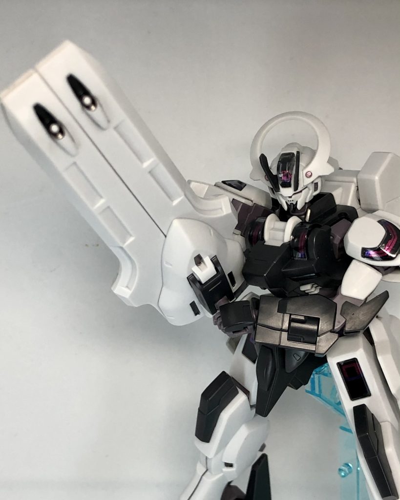 側面の持ち手を使用してのガンモード