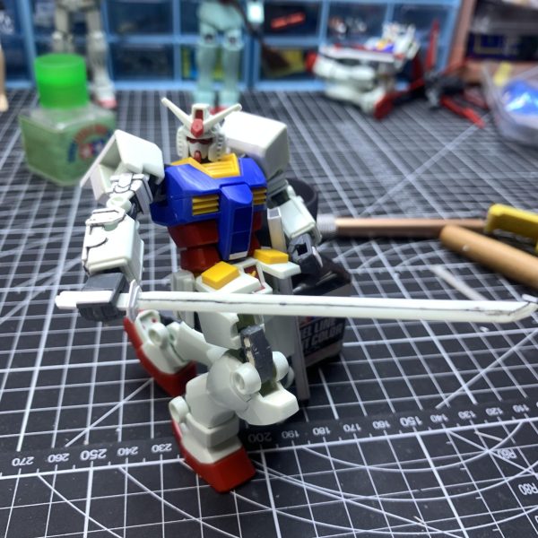 RX-78-2の全体構成をレッドフレーム風に装飾する加工です。（3枚目）