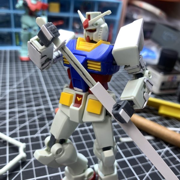 RX-78-2の全体構成をレッドフレーム風に装飾する加工です。（1枚目）