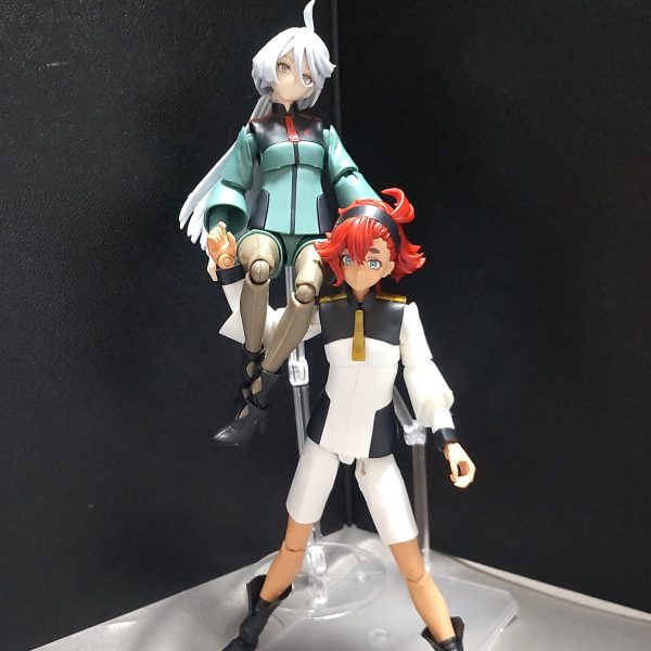 スレッタとミオリネの暑中見舞い