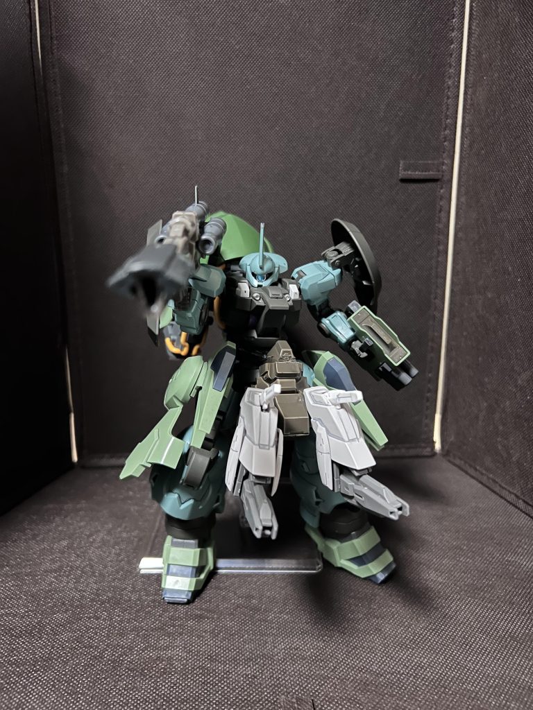 ラウダさん専用ということですが、グエルさん専用の設定が突撃型設定だったのでラウダさんは砲撃支援設定にしてます。いつも盛り盛りな自分にしては少し控えた感じに仕上がりました。