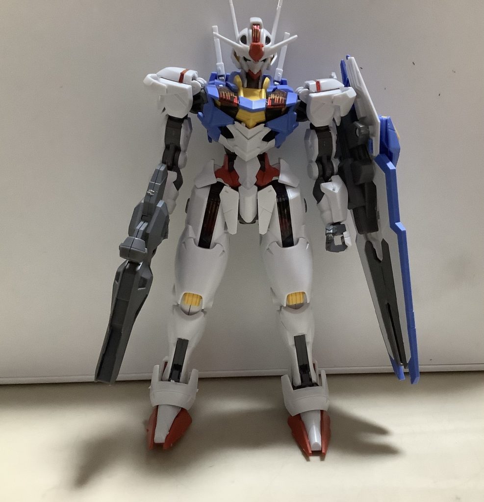 完成です!カッコ良すぎる…色分けが神ですね。このキット、パーツがほとんど後ハメ加工されていて、分解しやすく、組み立てもしやすいので最高です( ´ ▽ ` )