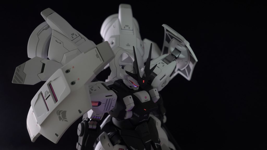 蛍光塗料を使用しているのでUVライトで光ります🌟