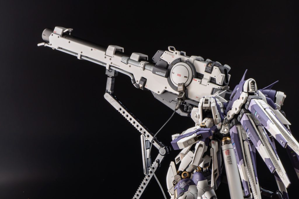 Hi-νガンダム＋ハイパーメガバズーカランチャー–6枚目/制作者：エヌヌ