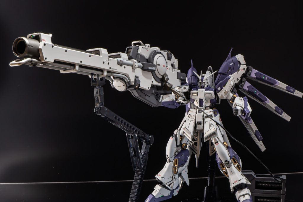 Hi-νガンダム＋ハイパーメガバズーカランチャー–5枚目/制作者：エヌヌ