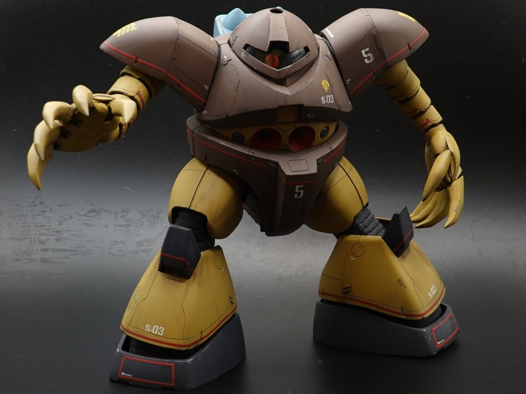 ウェザリングは結構やったつもりでしたが、まだいけたかな。水陸MSといってもこのカラーリングは地上メインだろうと。