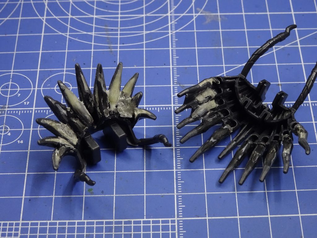 最大の難敵、カッコいいドレッドヘアー。光硬化パテが大活躍しました。