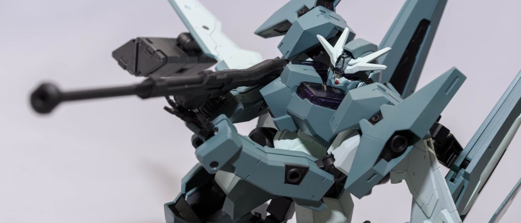 ビームアルケビュースガンダムファラクトの装備。強化人士4号の使用していた武装だが、倉庫に保管されていた予備を装備。