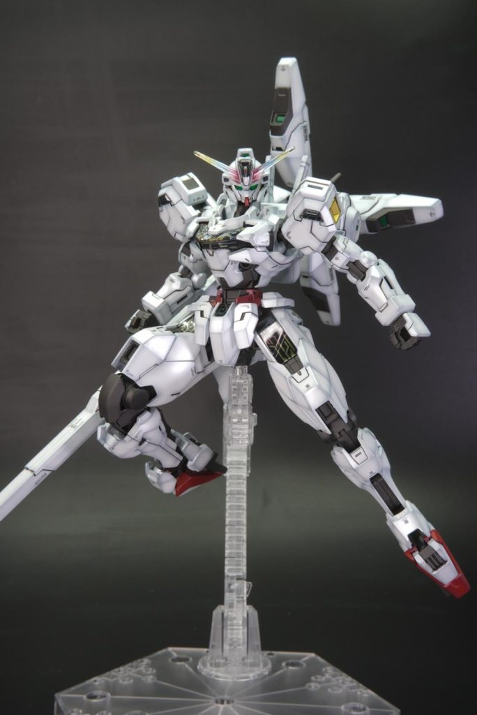 やはり白が多いとグラデ塗装が映えますね。