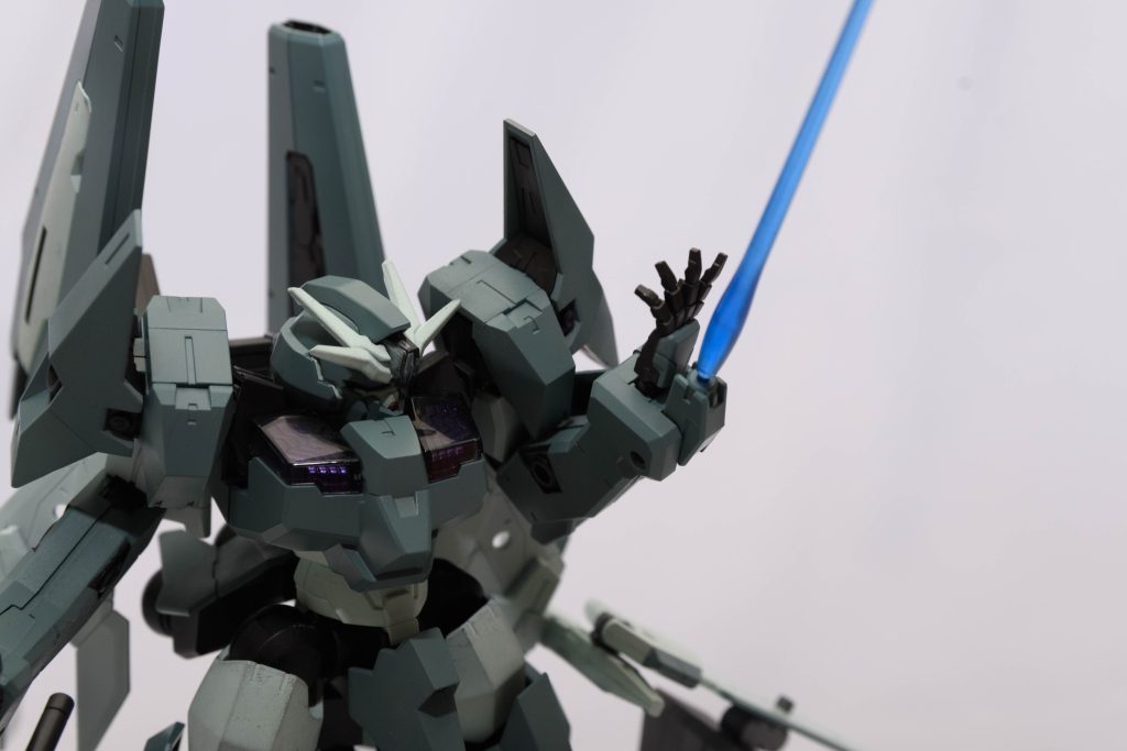 ビームサーベルユニットルブリス・ソーンの装備強化人士であればよりトリッキーに使えそう。