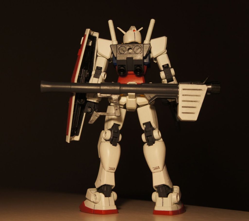 本体の合わせ目消しはふくらはぎだけで、超楽ちんでしたね。どれもそうですが、武器類の合わせ目消しは大変でしたね。