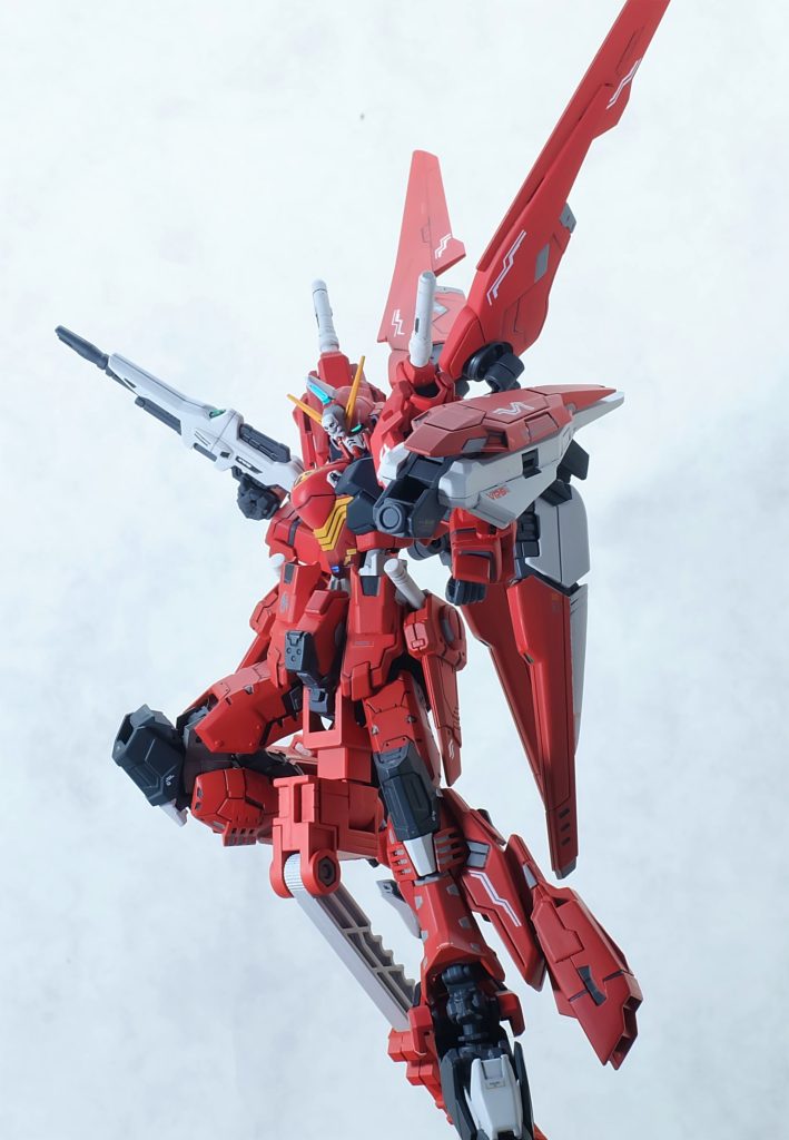 赤い機体はカッコイイ。