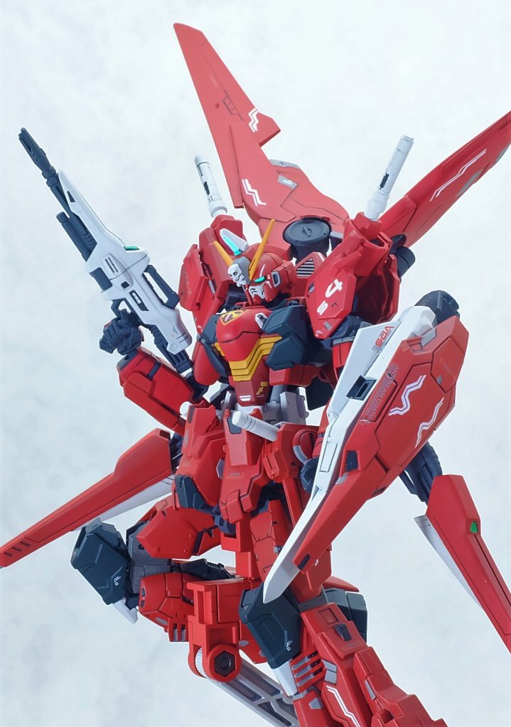 ウィングの展開でX字になるので、しっかりクロスボーン感を演出で来たかと。