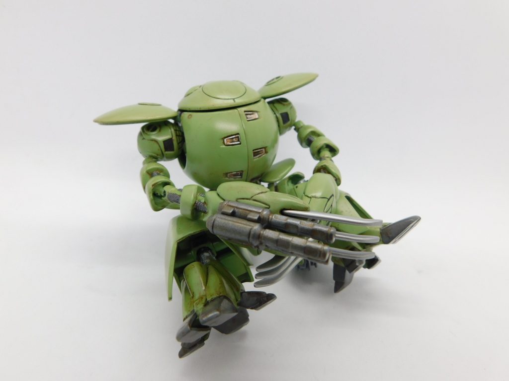 脚の構造を弄ったので、何とか座る事は出来ます。只、一度脚を抜かなければならなく…塗装剥げが怖いです…^^;