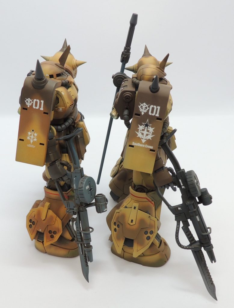 サザンクロス隊のマークですが、セミスクラッチ版では、ありあわせのものをツギハギしてそれらしく仕上げていました。