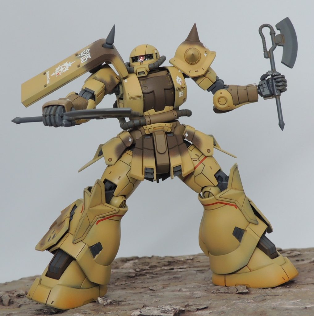 ダナン機は、ヒート・ホークを両手で構えた姿がよく似合います!本機はアレグランサ島での戦闘で撃破されますが、ダナンとしては敬愛するドアンと刃を交えることができて本望だったのでは?と想像します。