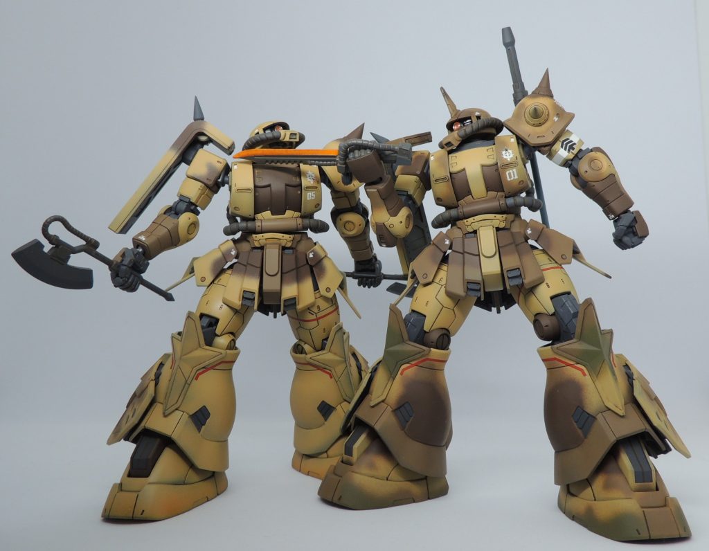 ベースキットは、プレバンの高機動型ザク エグバ機です。ダナン機はまもなくキット化されると思いますが、どうしても劇中の印象的な絡みを再現したくなり製作しました。PCでアマプラのククルス・ドアンを再生し、一端停止して場面を観察しつつ、ポーズ決めを行っています。 無改造でも想像以上に劇中シーンの再現度が高くなり、2体のポーズをつけながらつい笑みがこぼれました。 モノアイはパイロットの感情を映し出すのでしょうか!?