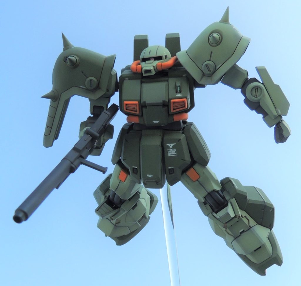 そういえば、ノーマルのホビーハイザックはまだ製作していません(勢いで、いきなり改造に着手したもので…)。またキットを入手できらたチャレンジしたいです。