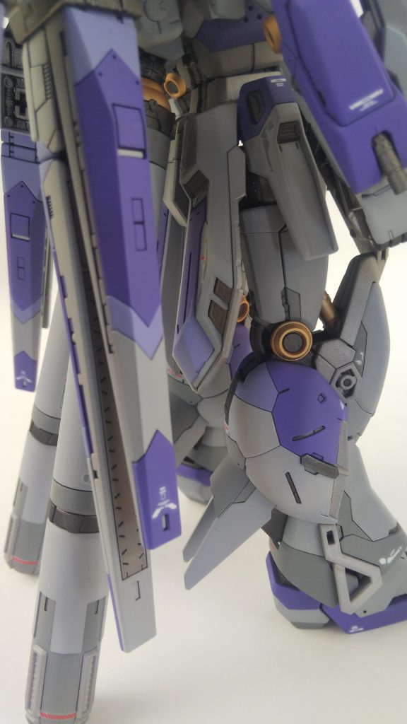 スジボリをちょいと追加いたしました🙃