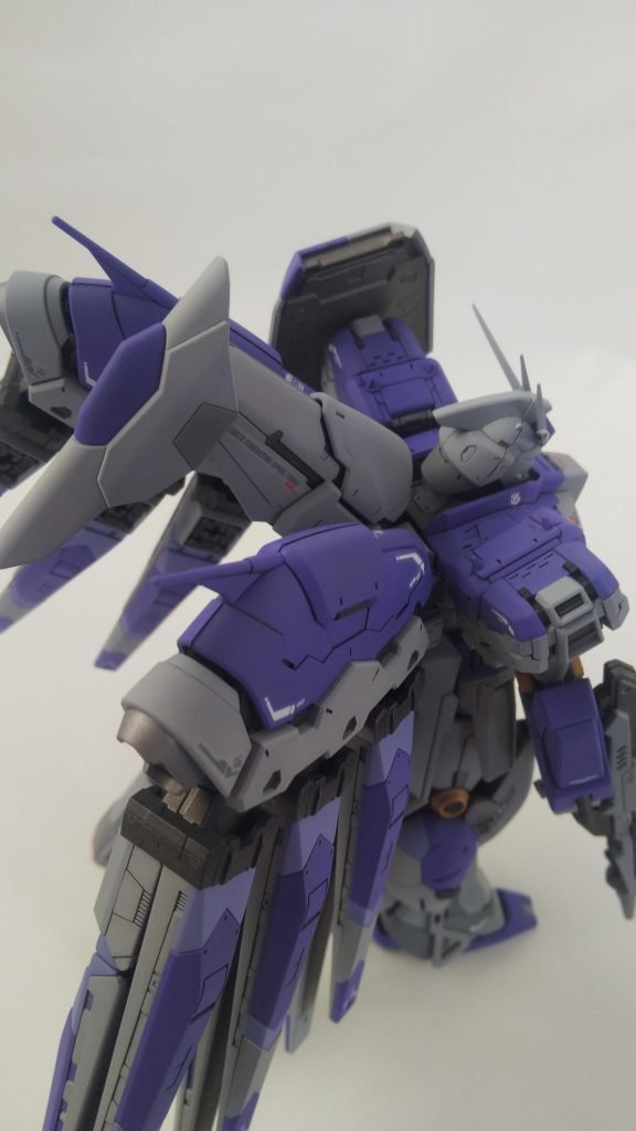 上から❤️フレームをメタリック塗装しましたが、最後につや消しコートしてしまったので残念です😭まだ修行が足りません😪