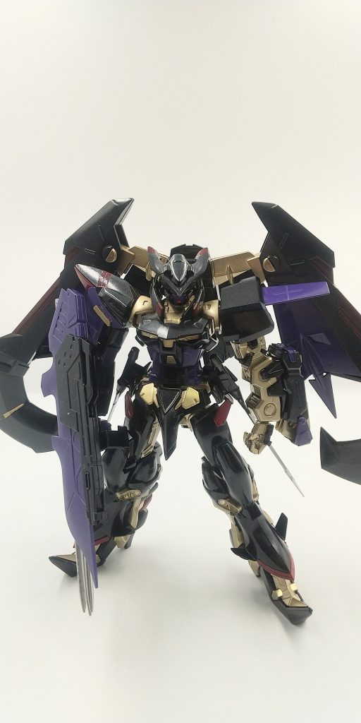 ブラックの部分はパール塗料を吹きました。   