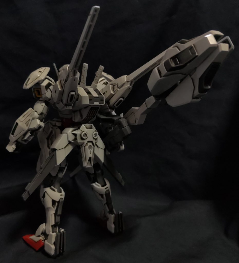 こちらもエスカッシャンを装備したキャリバーンの追加画像で、ななめ後ろから撮ったものです。以上です、度々お目汚し失礼しました。