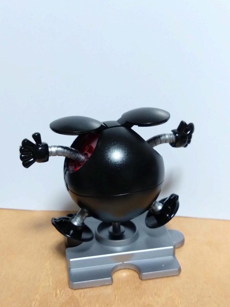 バックショット。中がクリアパーツの赤でカッコカワイイです。😄次回も登場予定してます。🙇