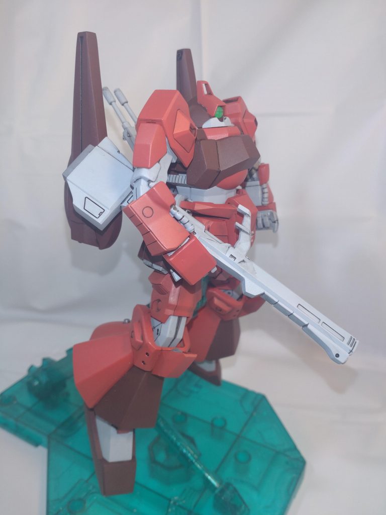 足は、ＭＧのＺＺガンダムの足を移植しました。オリジナルの足は、好きじゃなくかえたかったので。